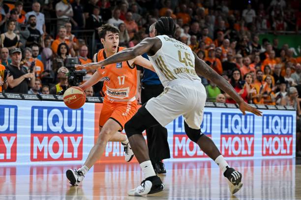 力和门前把 力和门前把