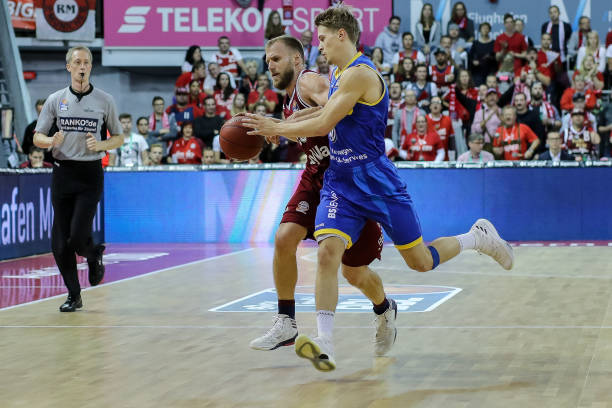 马西米利亚 马西米利亚